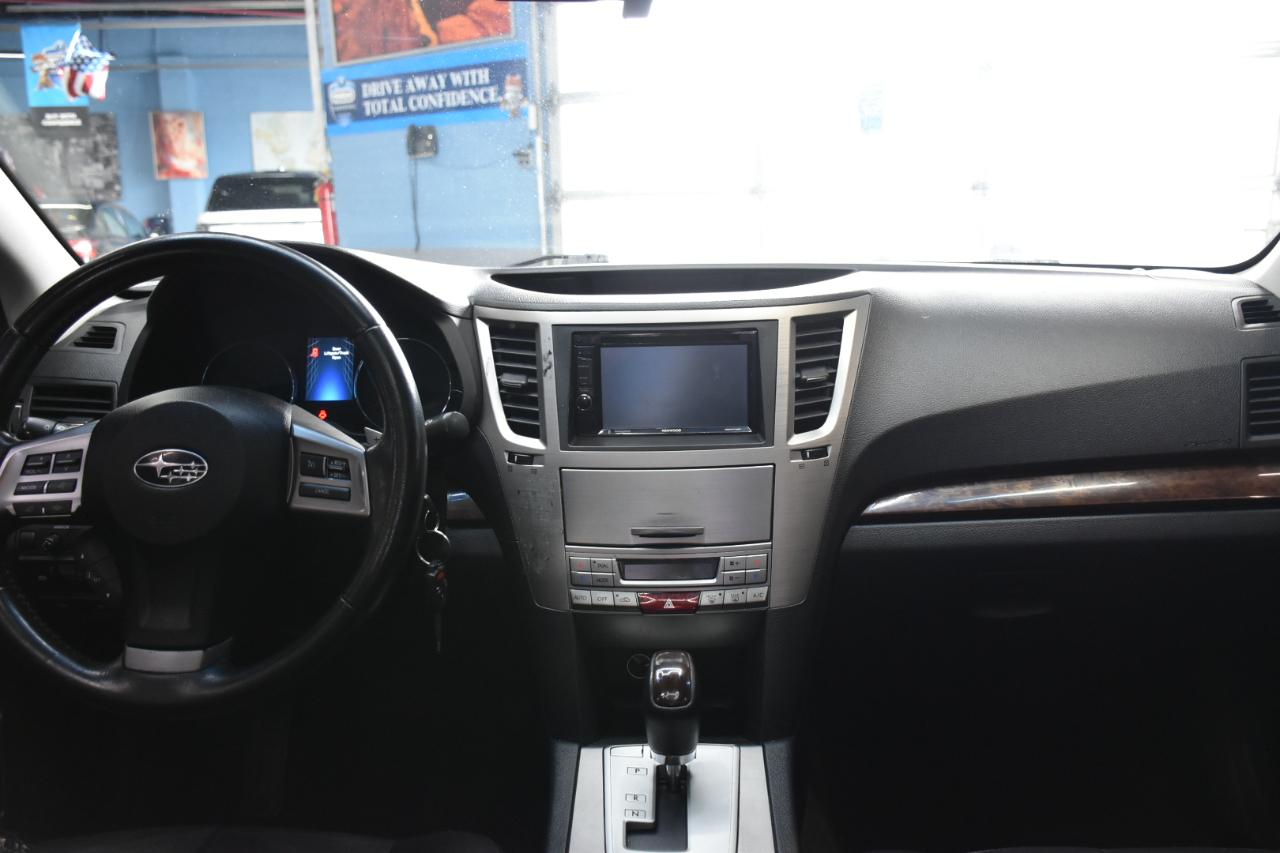 Subaru Legacy 2.5i Limited 2013