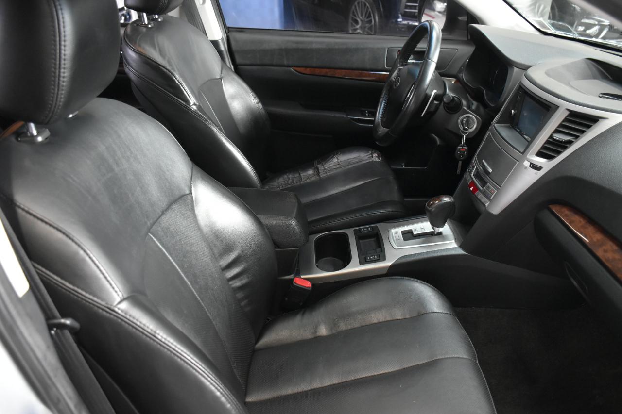 Subaru Legacy 2.5i Limited 2013