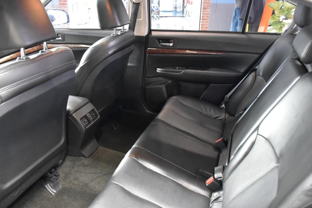 Subaru Legacy 2.5i Limited 2013