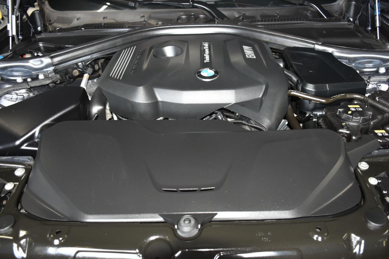 BMW 3-Series 330i xDrive SULEV Sedan 2017