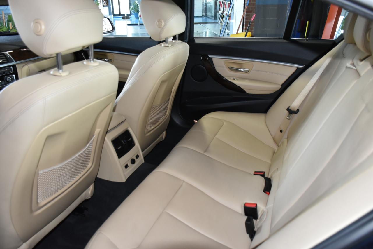 BMW 3-Series 330i xDrive SULEV Sedan 2017