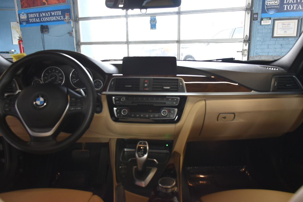 BMW 3-Series 330i xDrive SULEV Sedan 2017