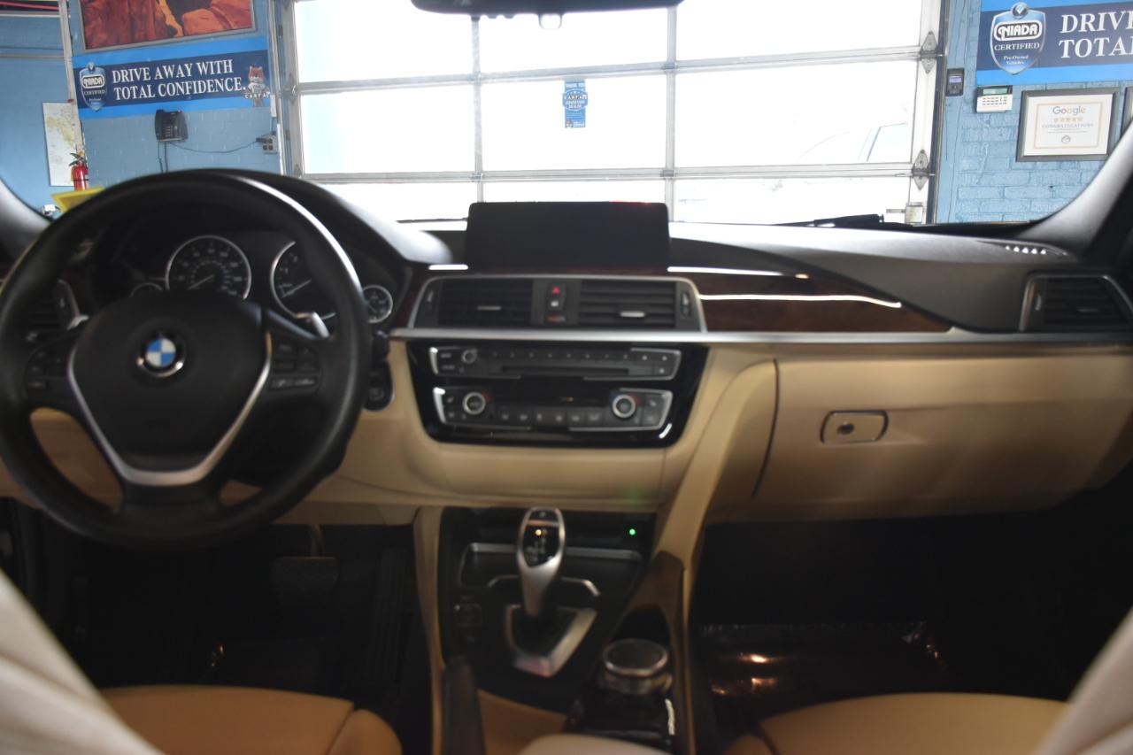 BMW 3-Series 330i xDrive SULEV Sedan 2017