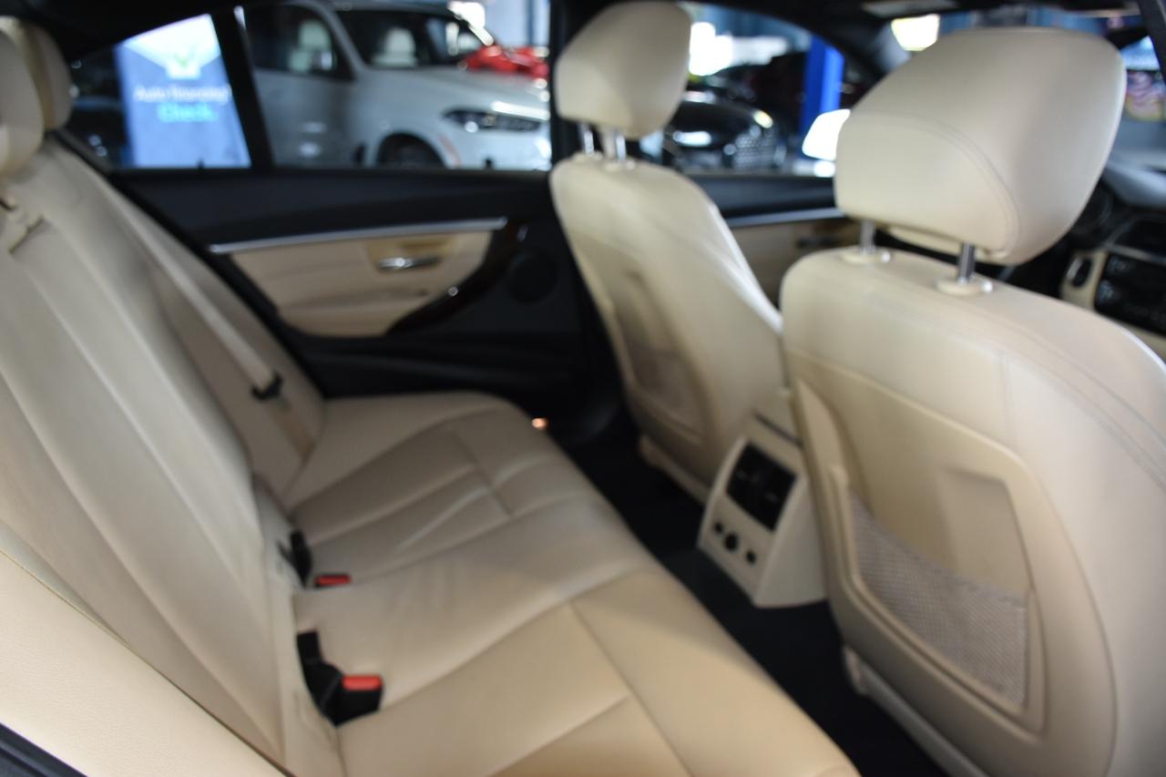 BMW 3-Series 330i xDrive SULEV Sedan 2017