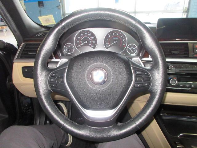 BMW 3-Series 330i xDrive SULEV Sedan 2017