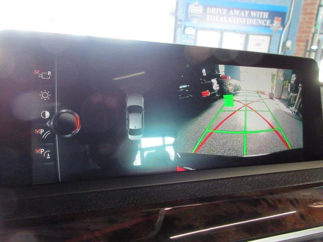 BMW 3-Series 330i xDrive SULEV Sedan 2017