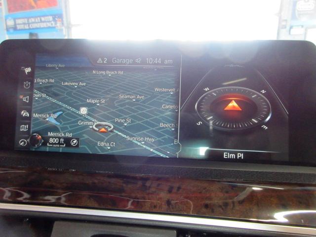 BMW 3-Series 330i xDrive SULEV Sedan 2017