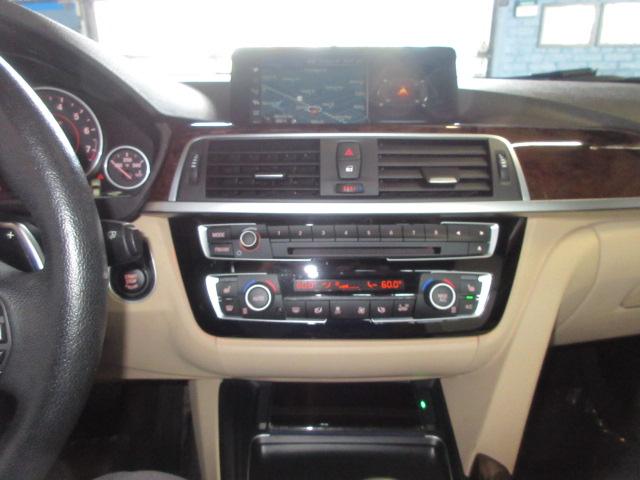 BMW 3-Series 330i xDrive SULEV Sedan 2017