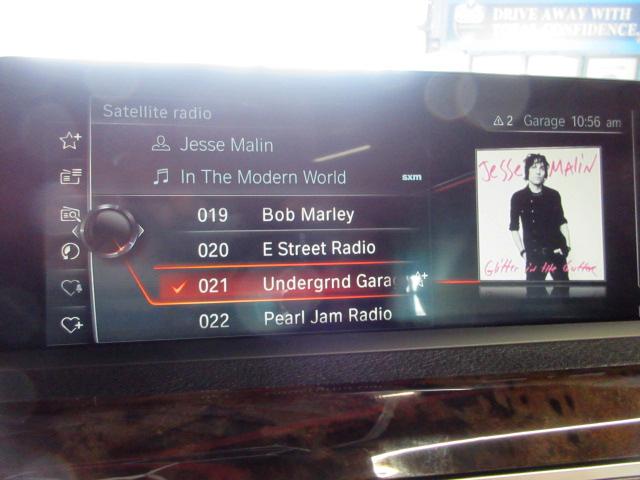 BMW 3-Series 330i xDrive SULEV Sedan 2017