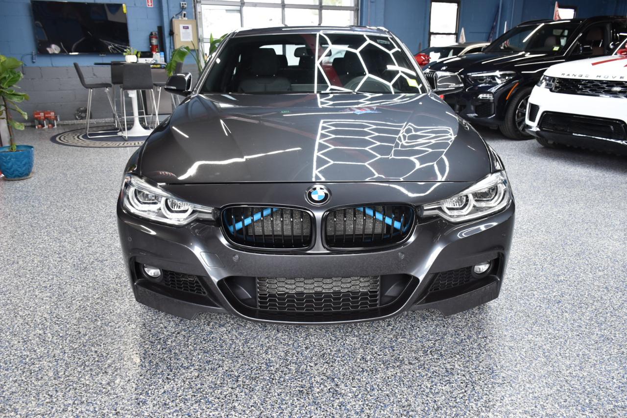 BMW 3-Series  2018