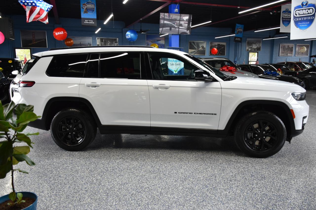 Jeep Grand Cherokee L Laredo 4D SUV 4WD 2024