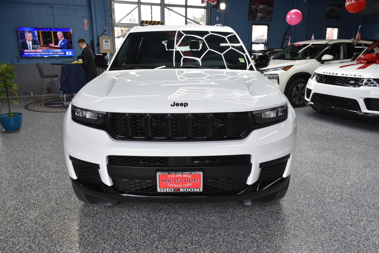 Jeep Grand Cherokee L Laredo 4D SUV 4WD 2024