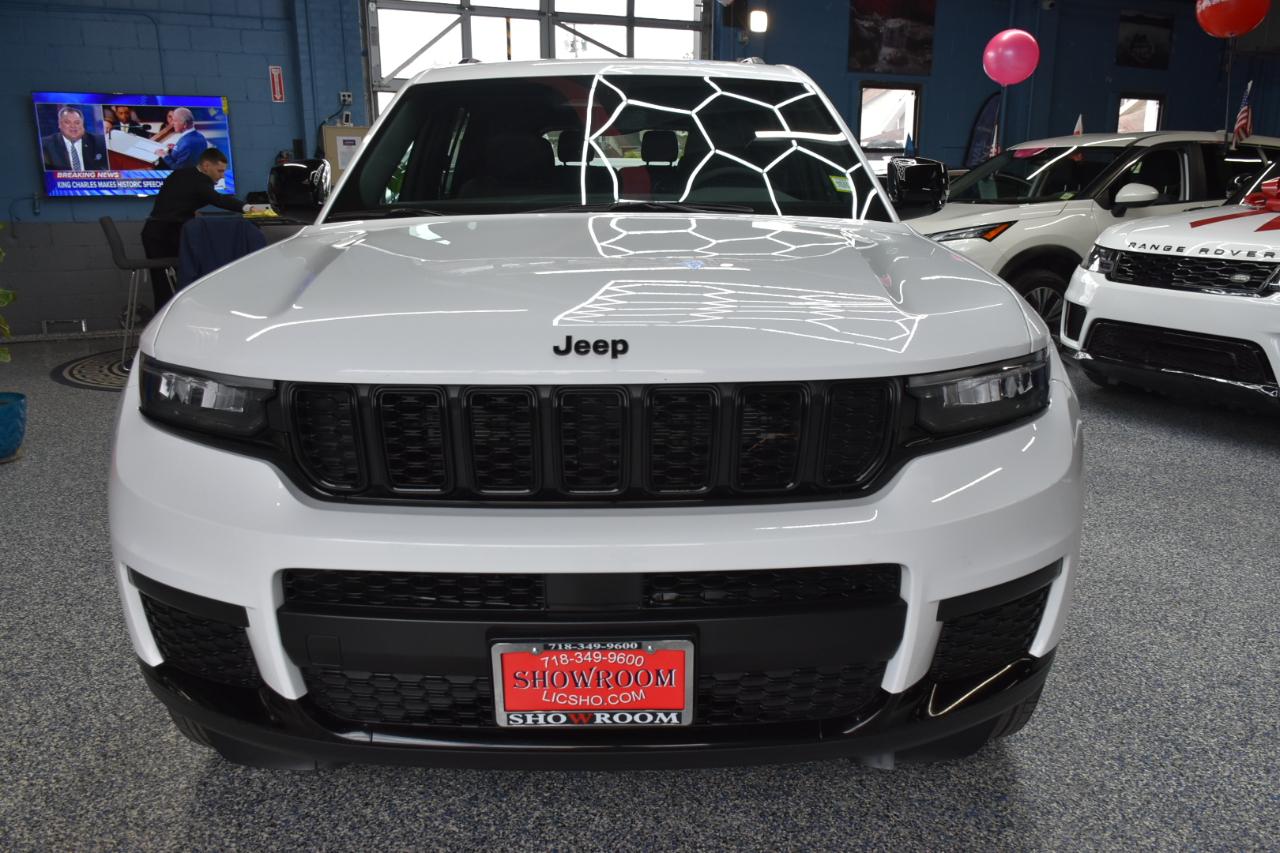 Jeep Grand Cherokee L Laredo 4D SUV 4WD 2024