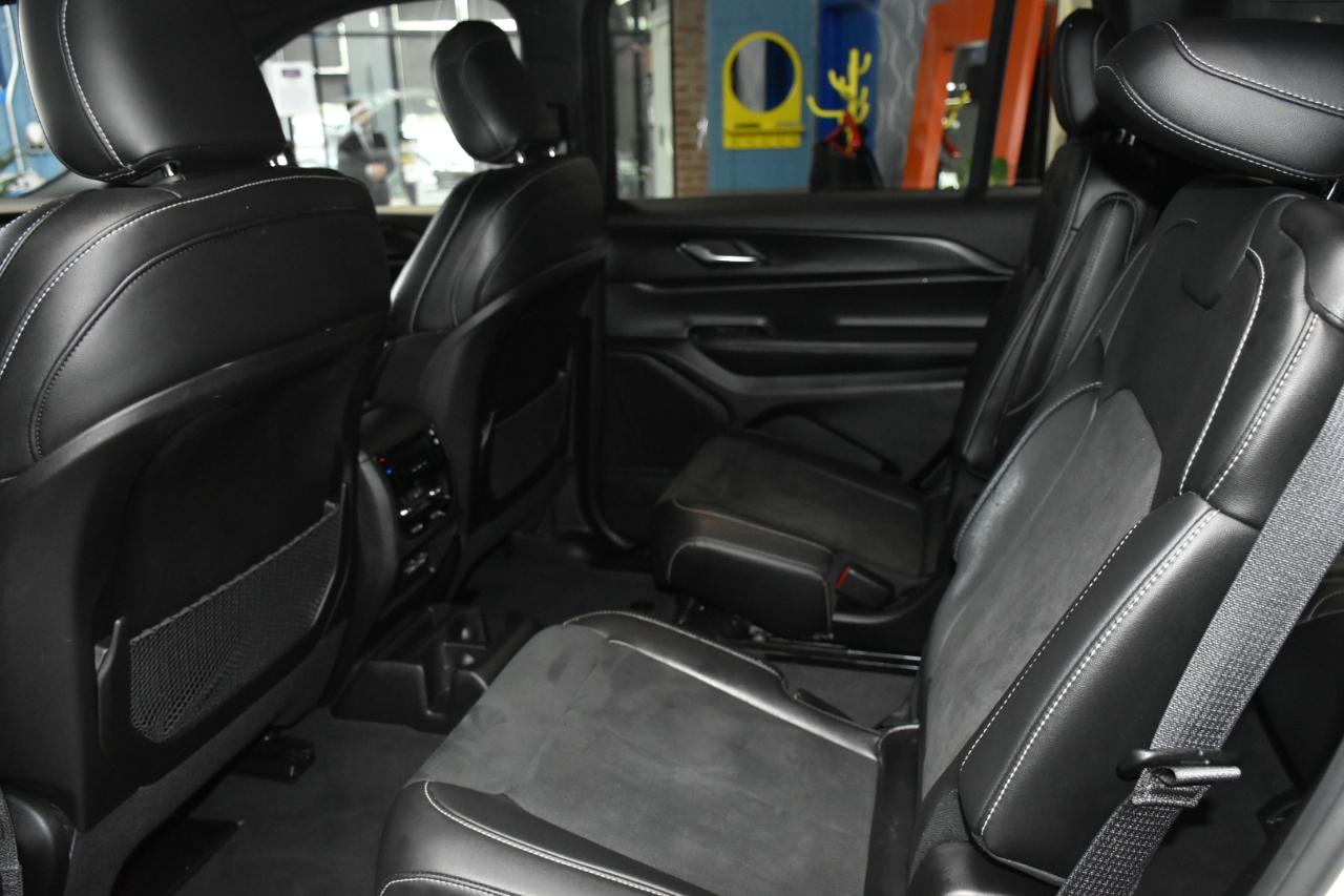 Jeep Grand Cherokee L Laredo 4D SUV 4WD 2024