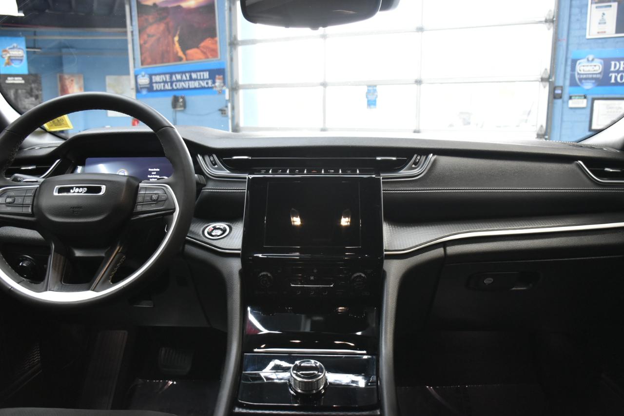 Jeep Grand Cherokee L Laredo 4D SUV 4WD 2024