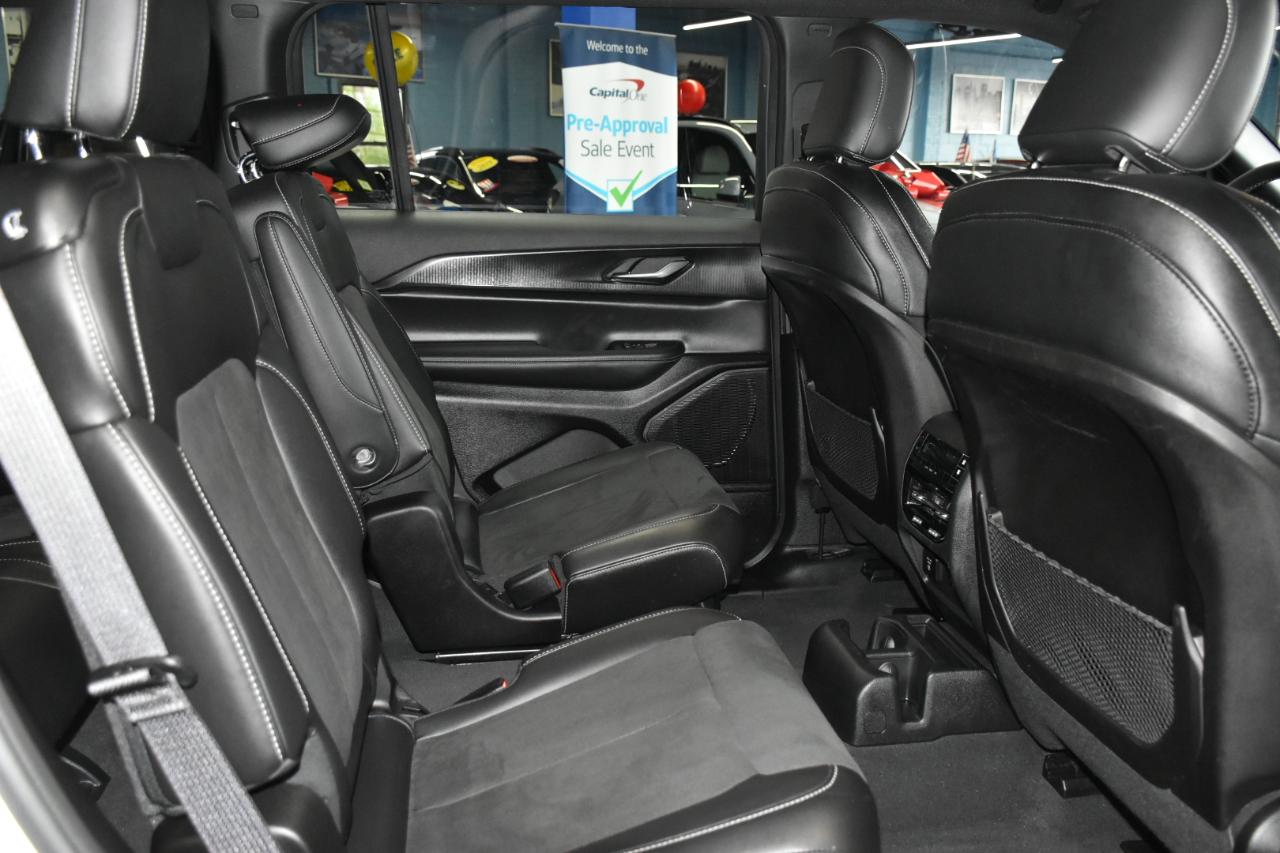 Jeep Grand Cherokee L Laredo 4D SUV 4WD 2024