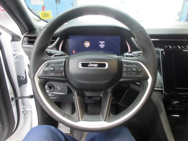 Jeep Grand Cherokee L Laredo 4D SUV 4WD 2024