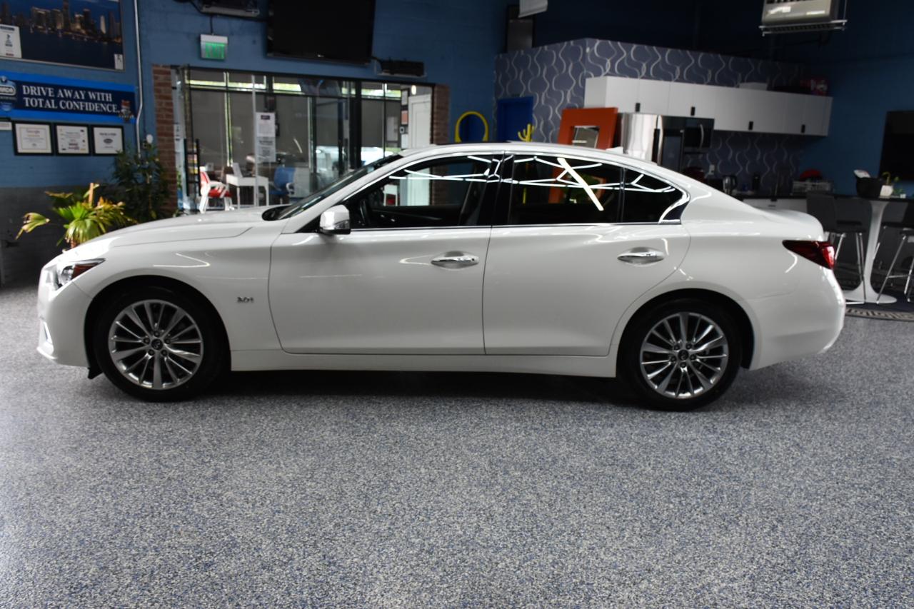 Infiniti Q50 3.0t LUXE AWD 2019