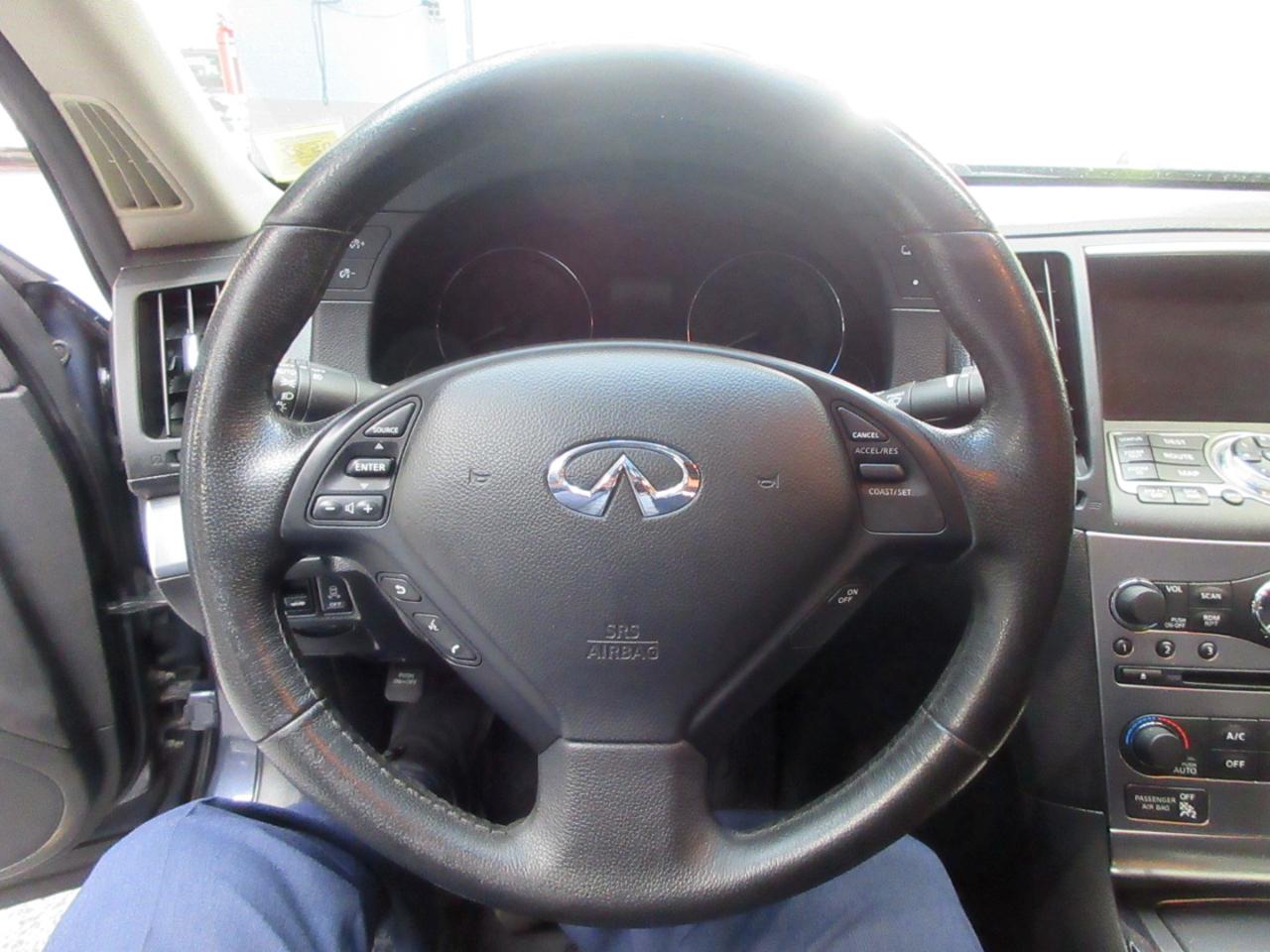 Infiniti G Sedan G37x AWD 2011