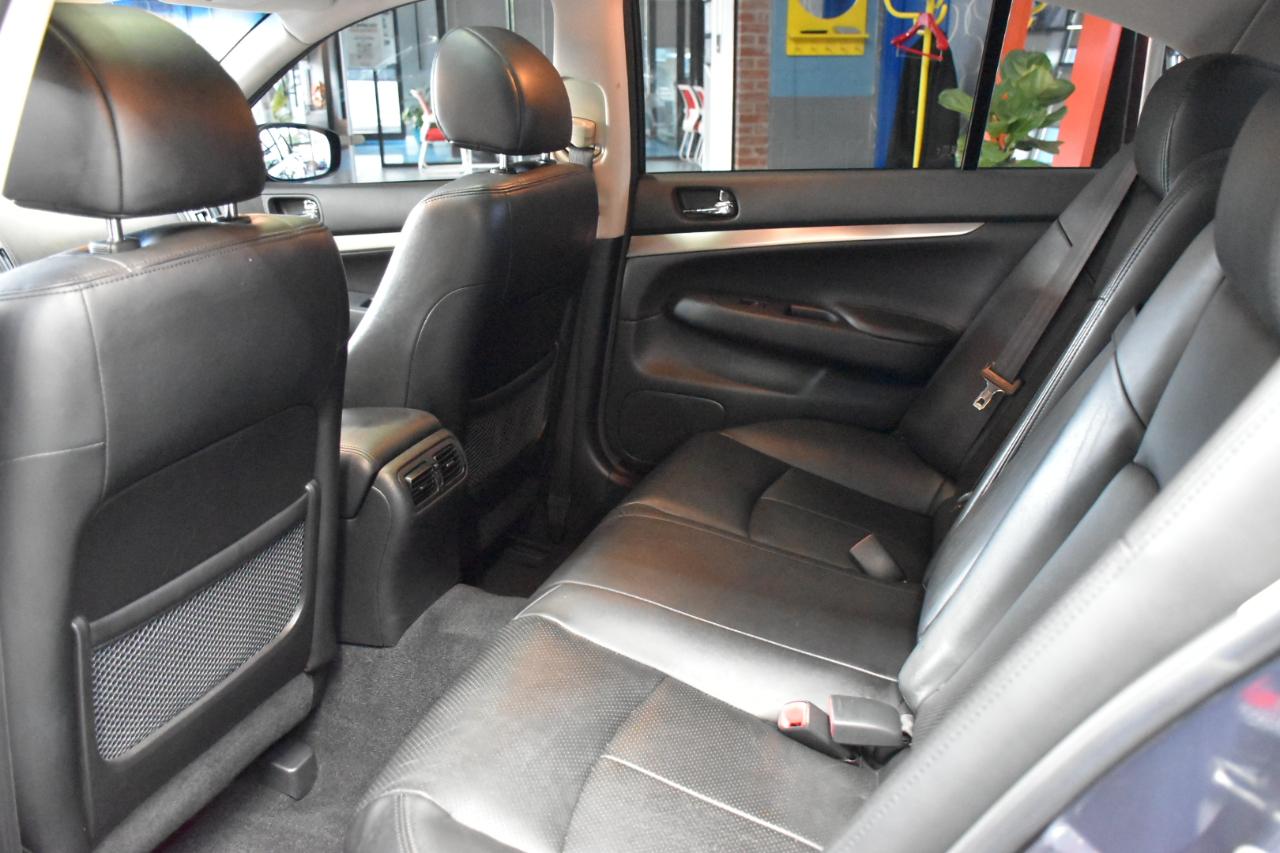 Infiniti G Sedan G37x AWD 2011
