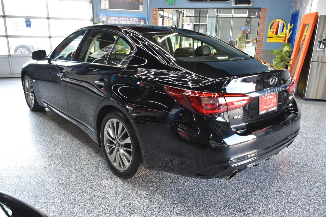 Infiniti Q50 3.0t LUXE AWD 2018