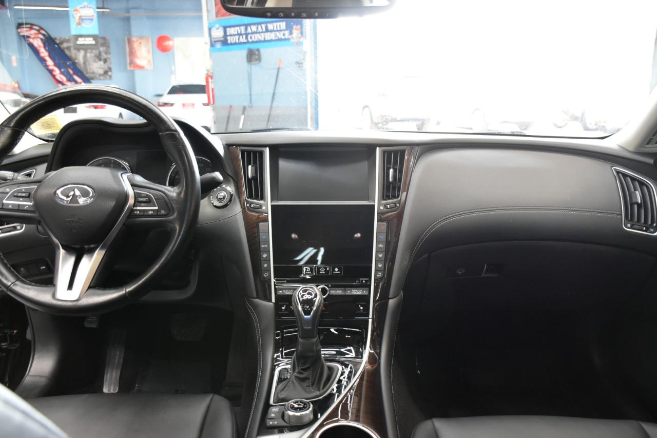 Infiniti Q50 3.0t LUXE AWD 2018