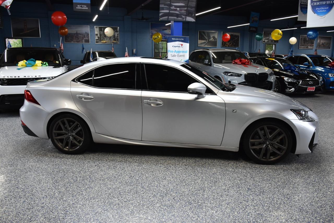 Lexus IS 300 RWD 2019