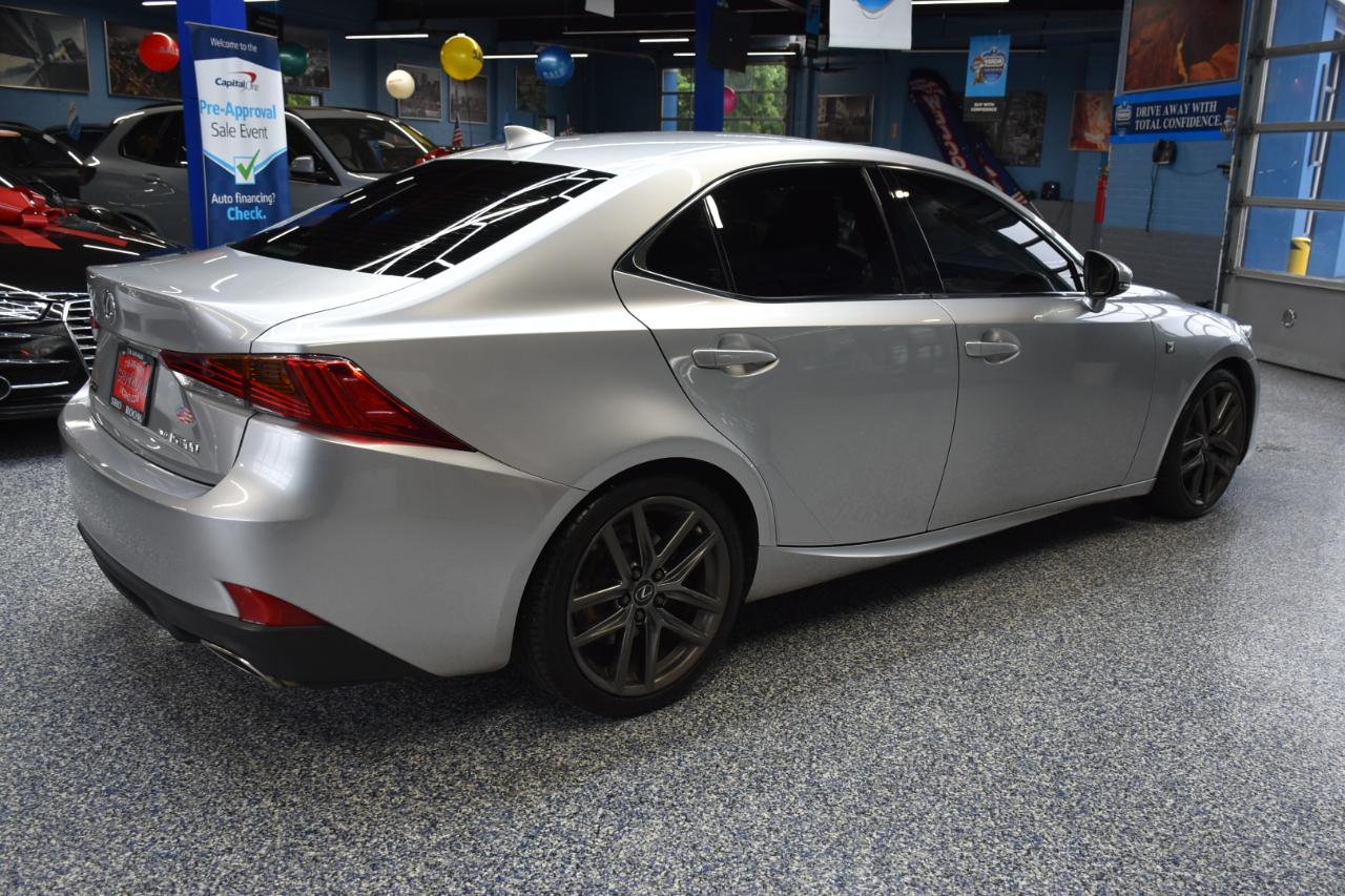Lexus IS 300 RWD 2019