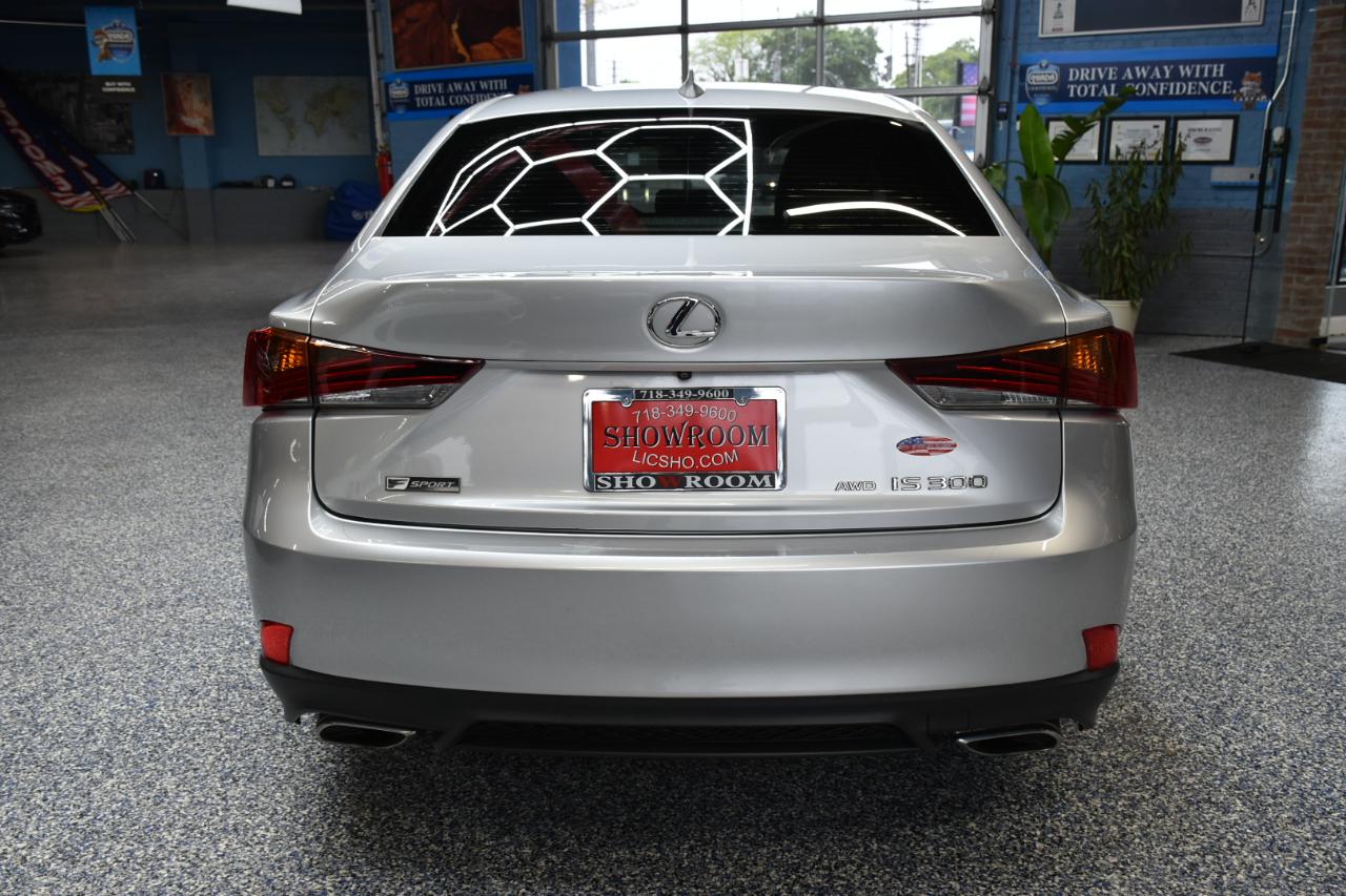 Lexus IS 300 RWD 2019
