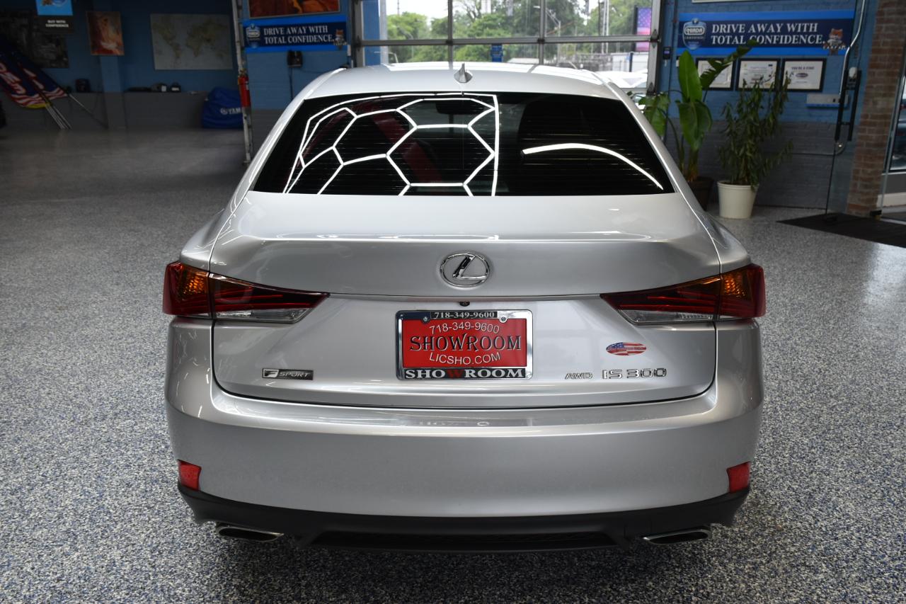 Lexus IS 300 RWD 2019