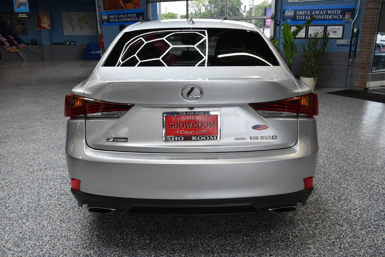 Lexus IS 300 RWD 2019