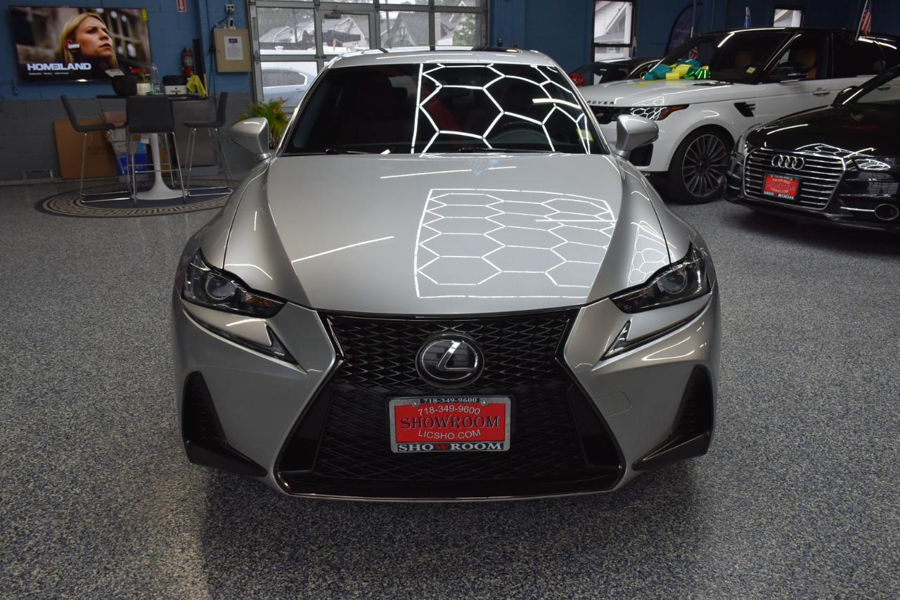 Lexus IS 300 RWD 2019
