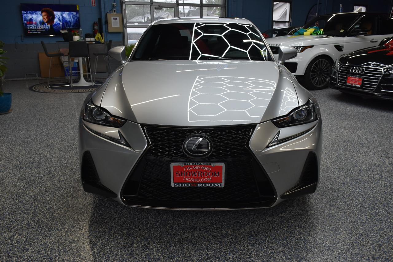 Lexus IS 300 RWD 2019