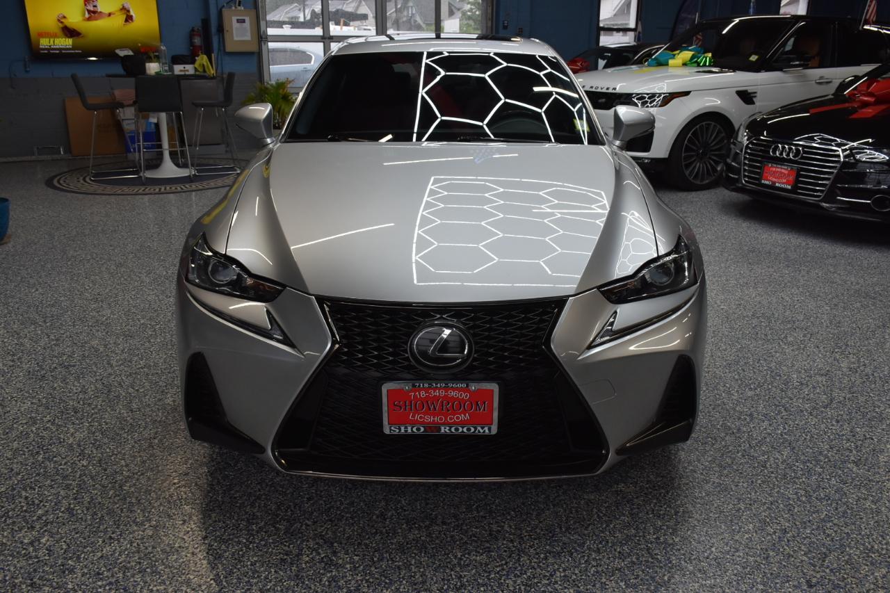 Lexus IS 300 RWD 2019