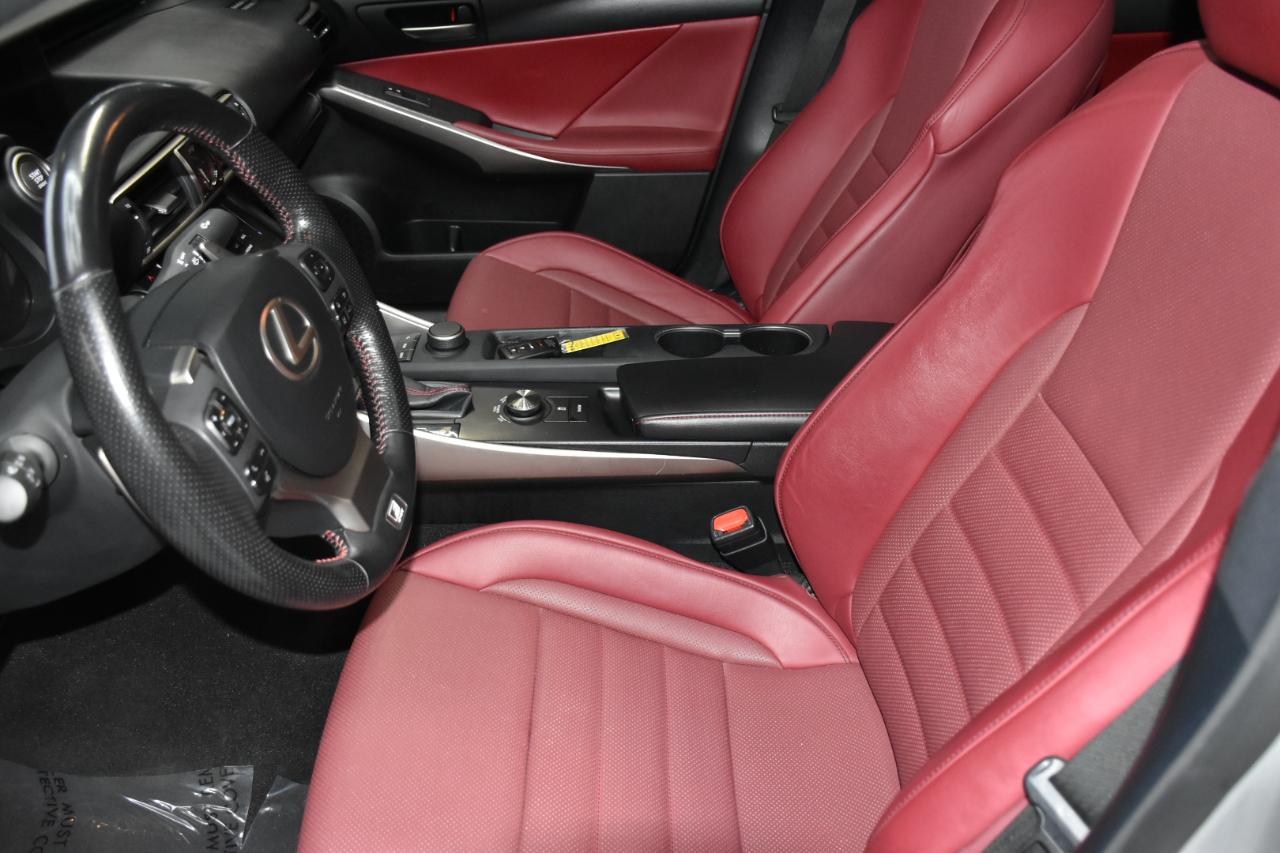 Lexus IS 300 RWD 2019