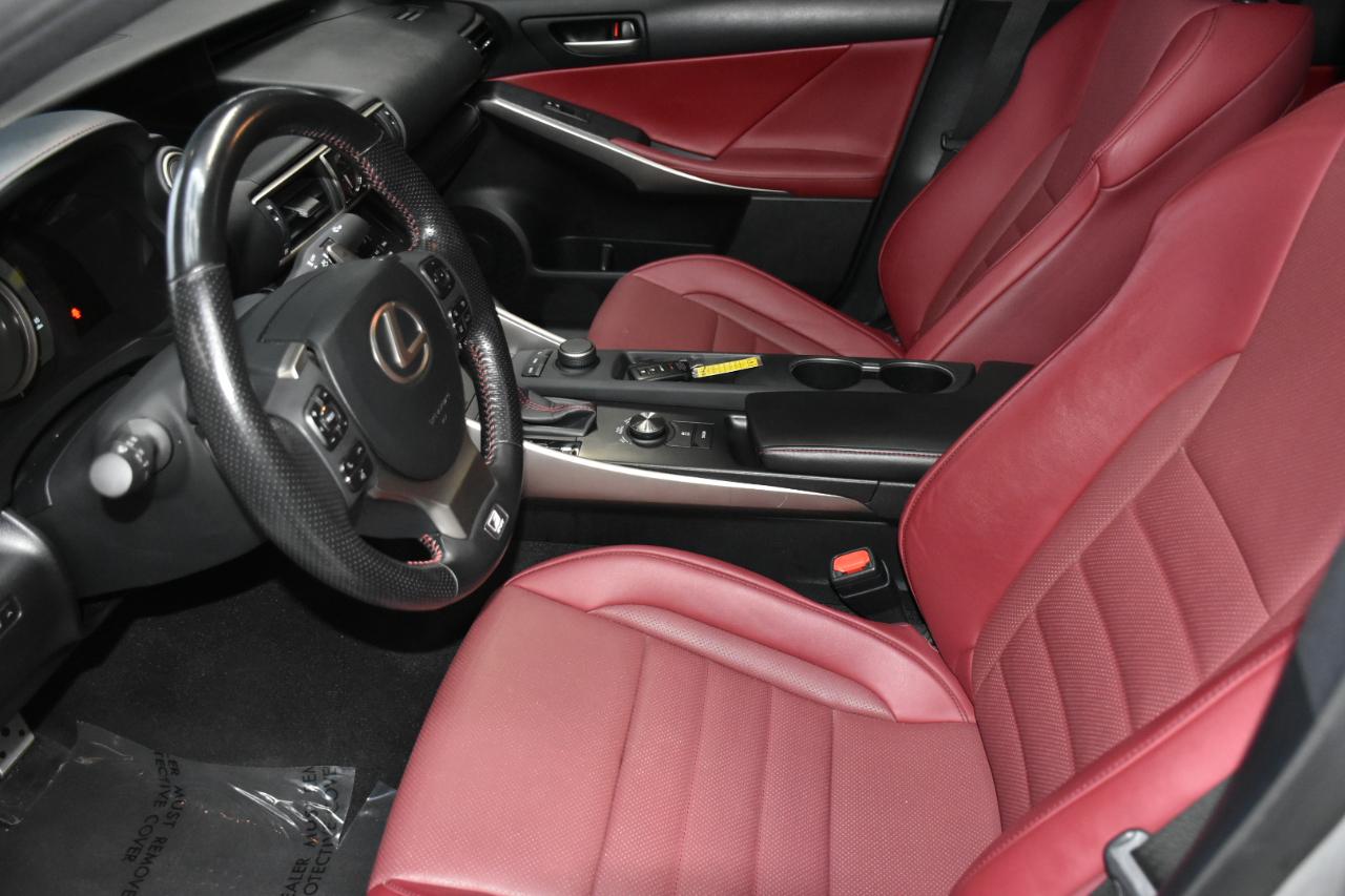 Lexus IS 300 RWD 2019