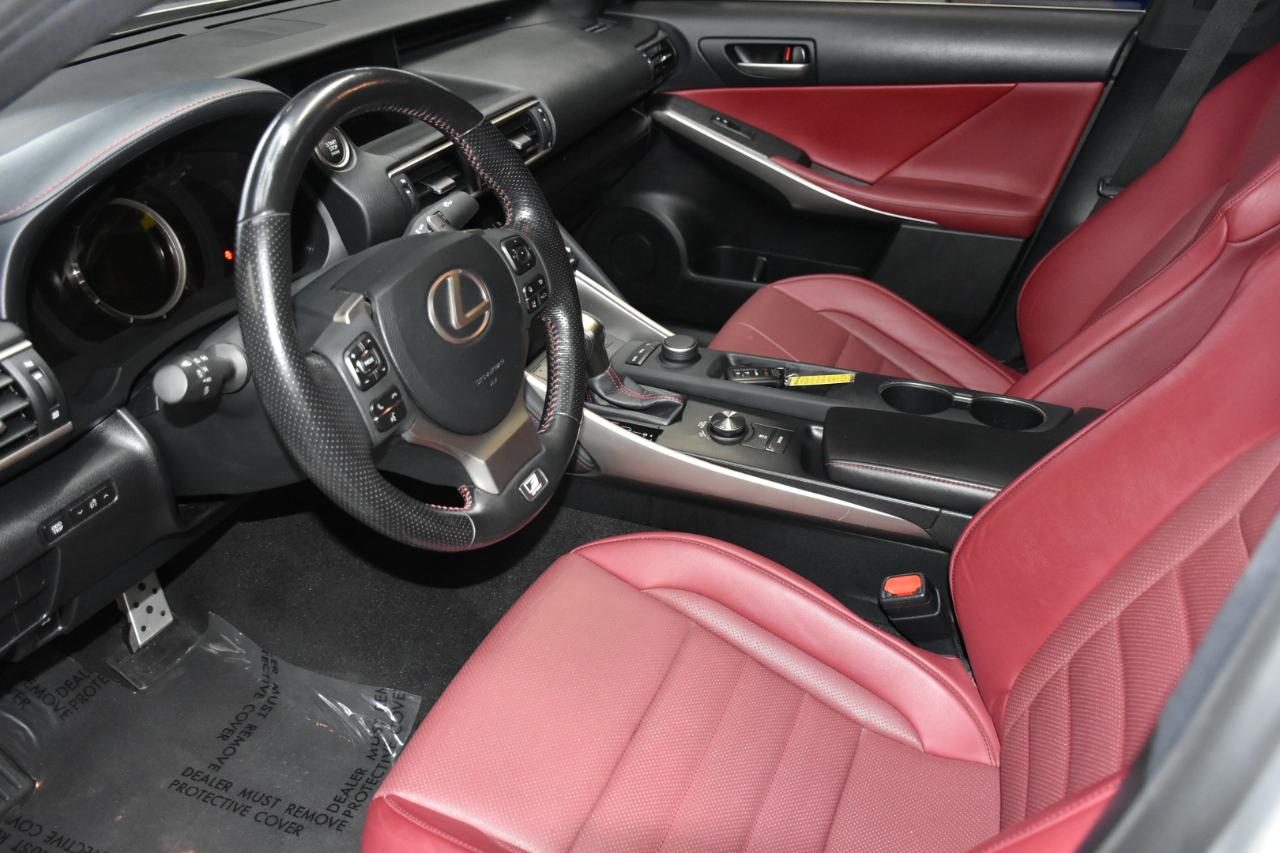 Lexus IS 300 RWD 2019