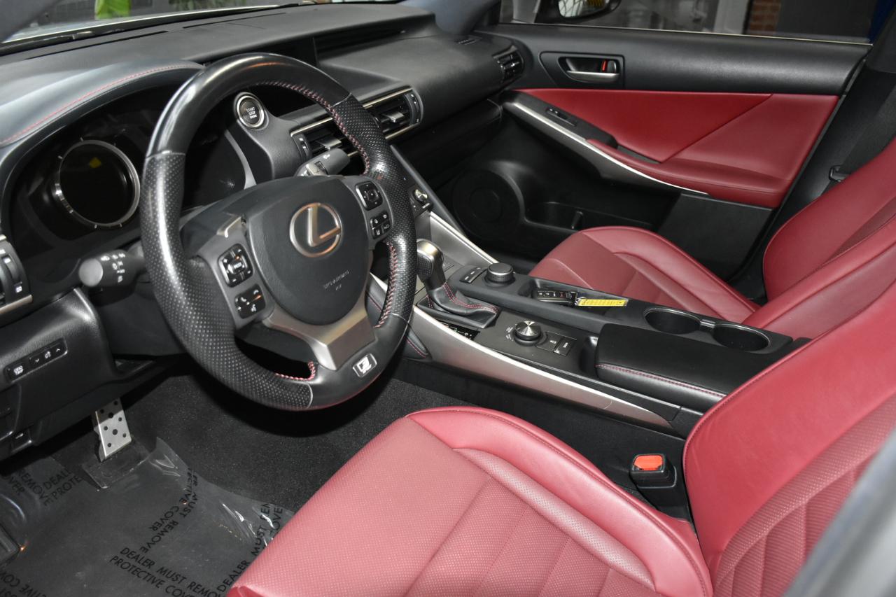 Lexus IS 300 RWD 2019