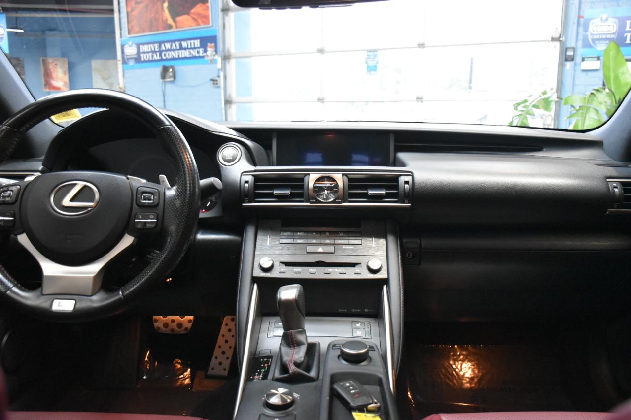 Lexus IS 300 RWD 2019