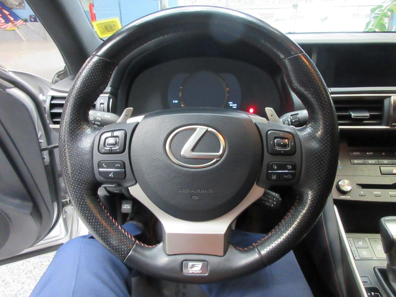 Lexus IS 300 RWD 2019
