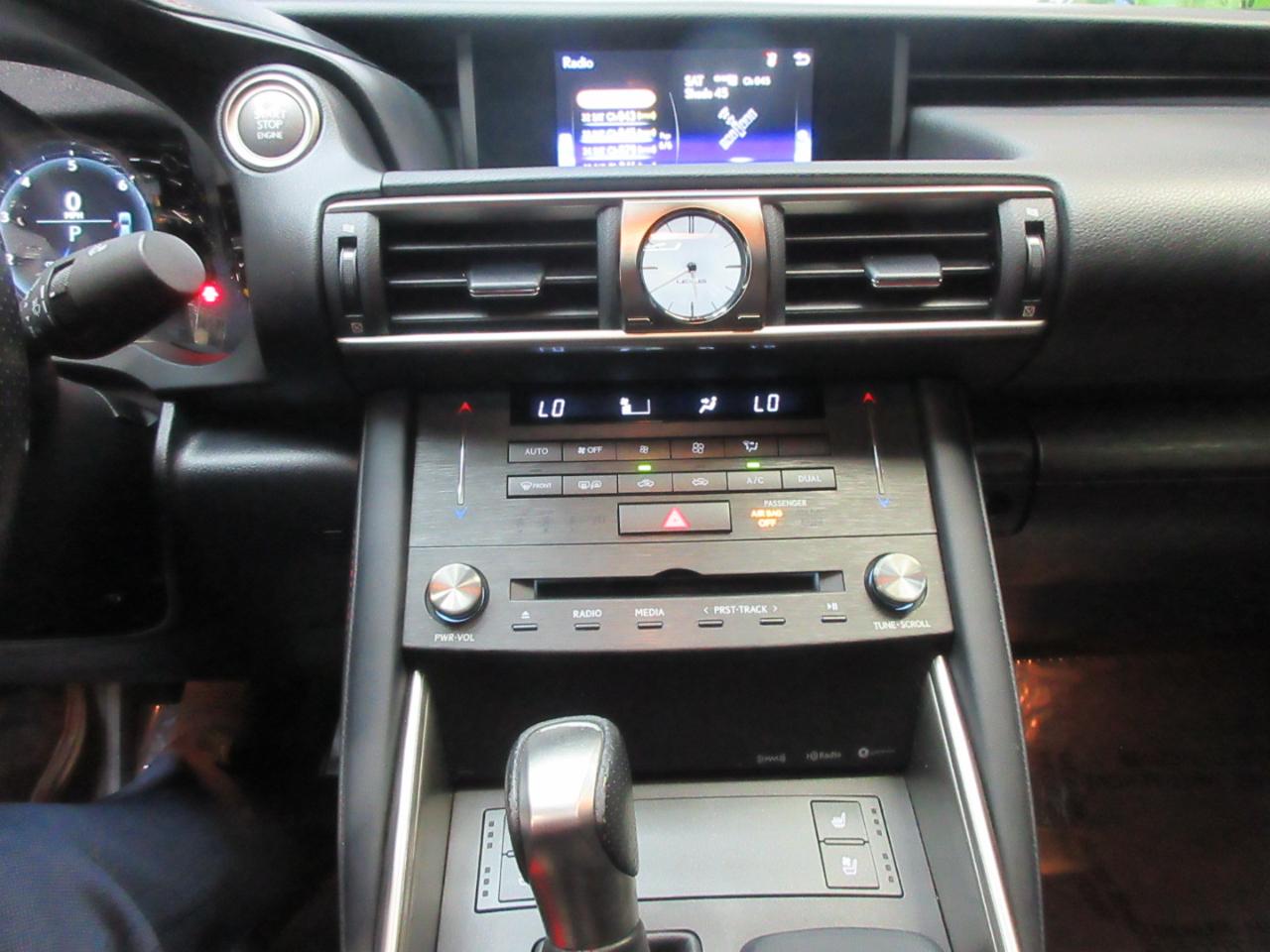 Lexus IS 300 RWD 2019