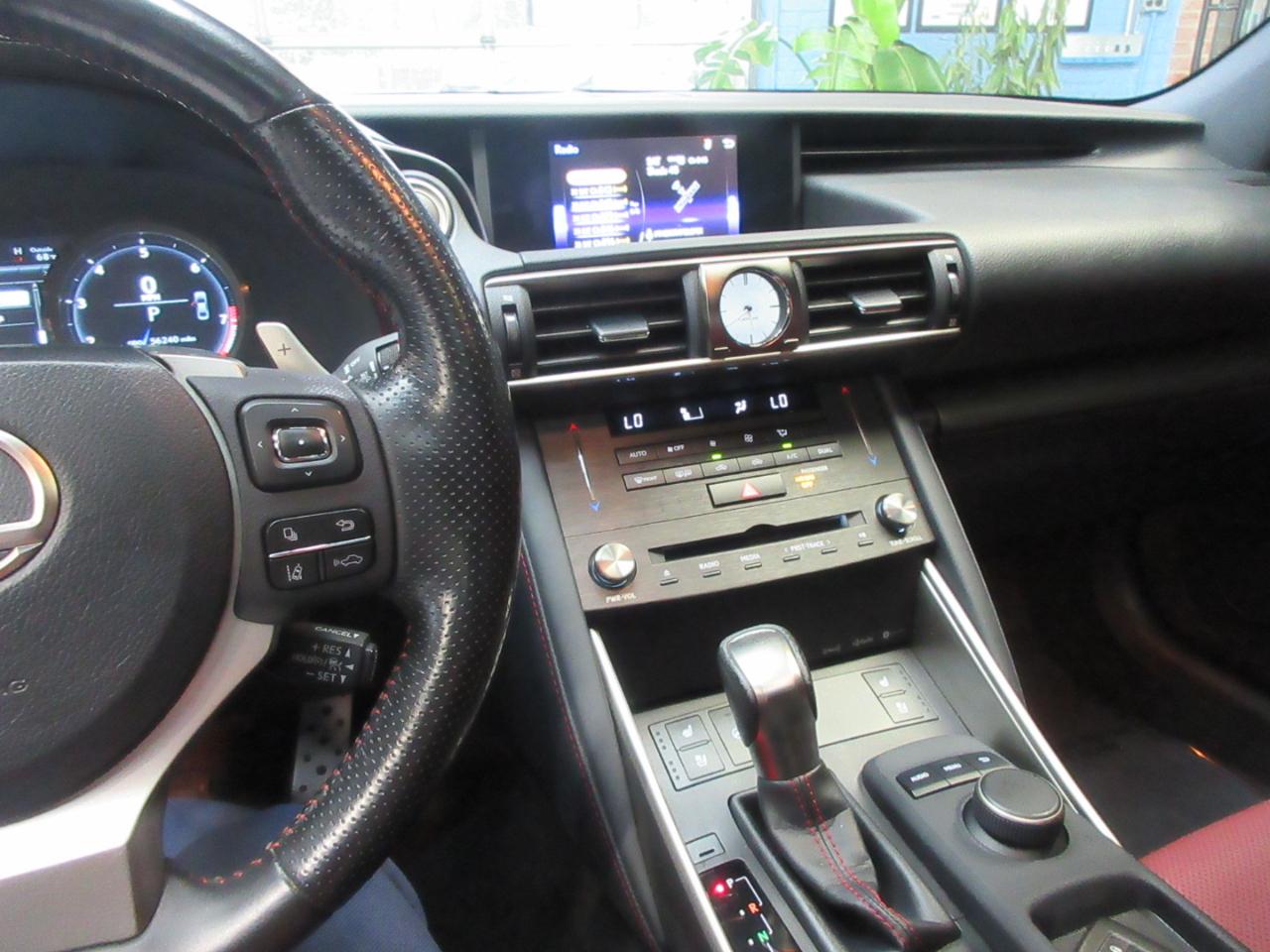 Lexus IS 300 RWD 2019