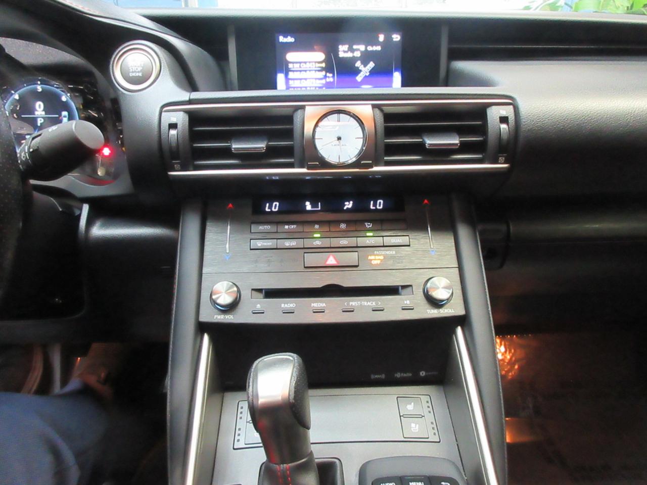 Lexus IS 300 RWD 2019