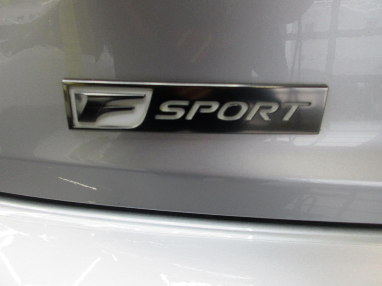 Lexus IS 300 RWD 2019