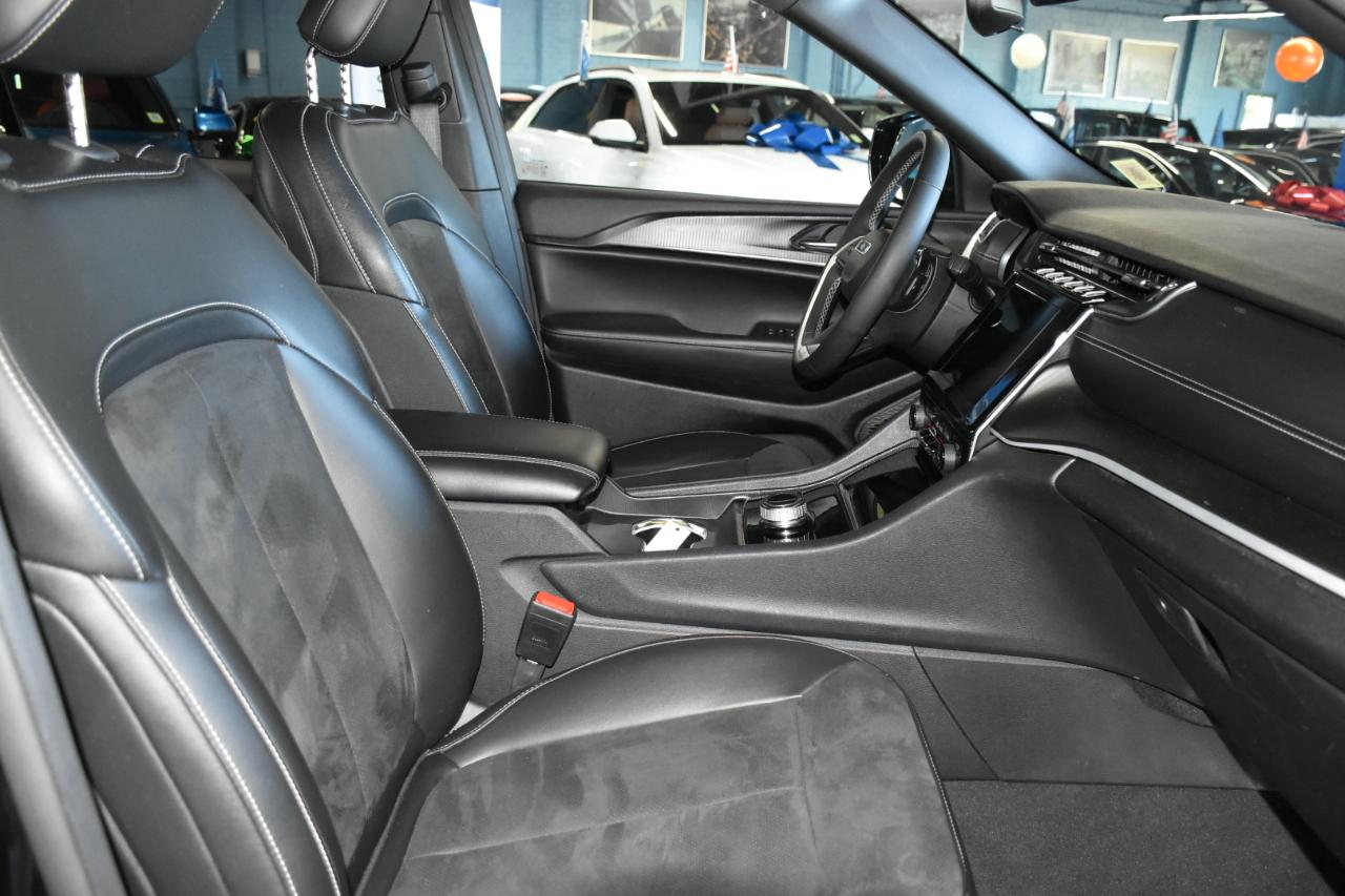 Jeep Grand Cherokee L Altitude 4D SUV 4WD 2024