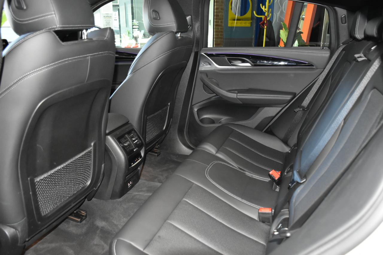 BMW X4  2022