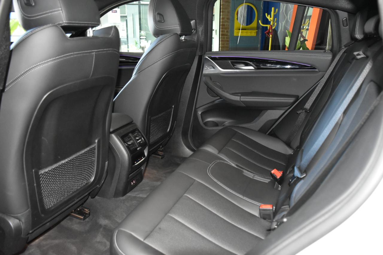 BMW X4  2022