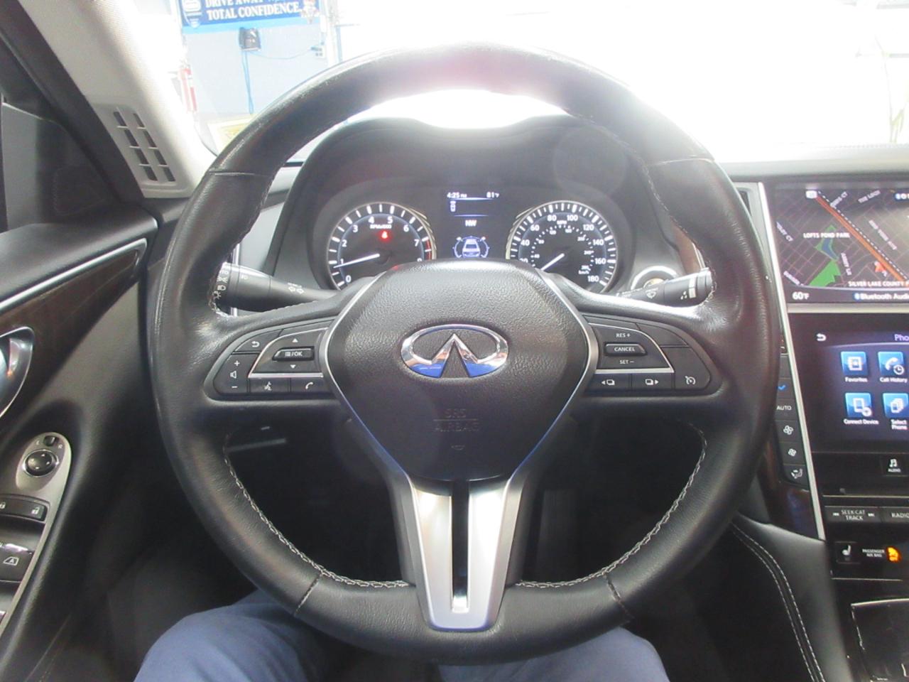 Infiniti Q50 3.0t LUXE AWD 2019