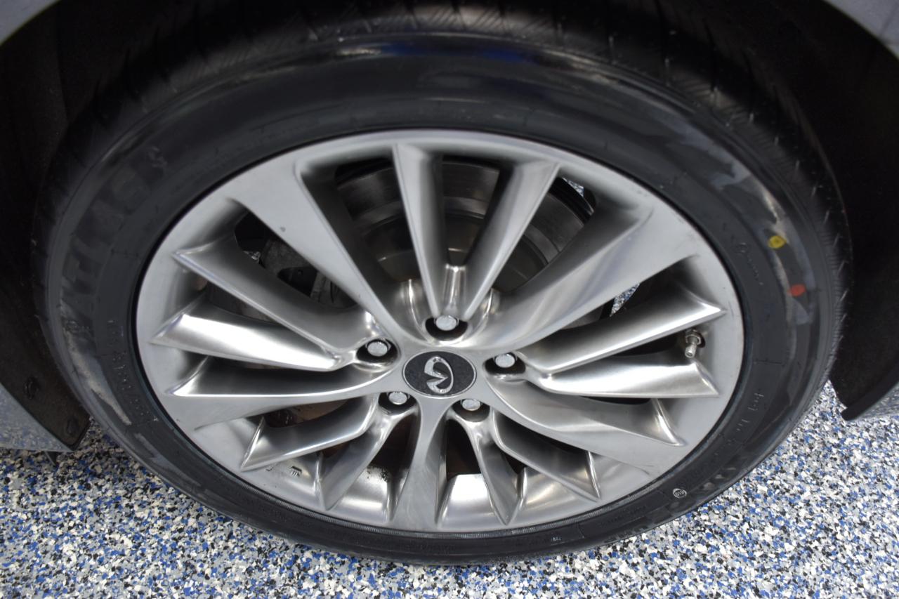 Infiniti Q50 3.0t LUXE AWD 2019