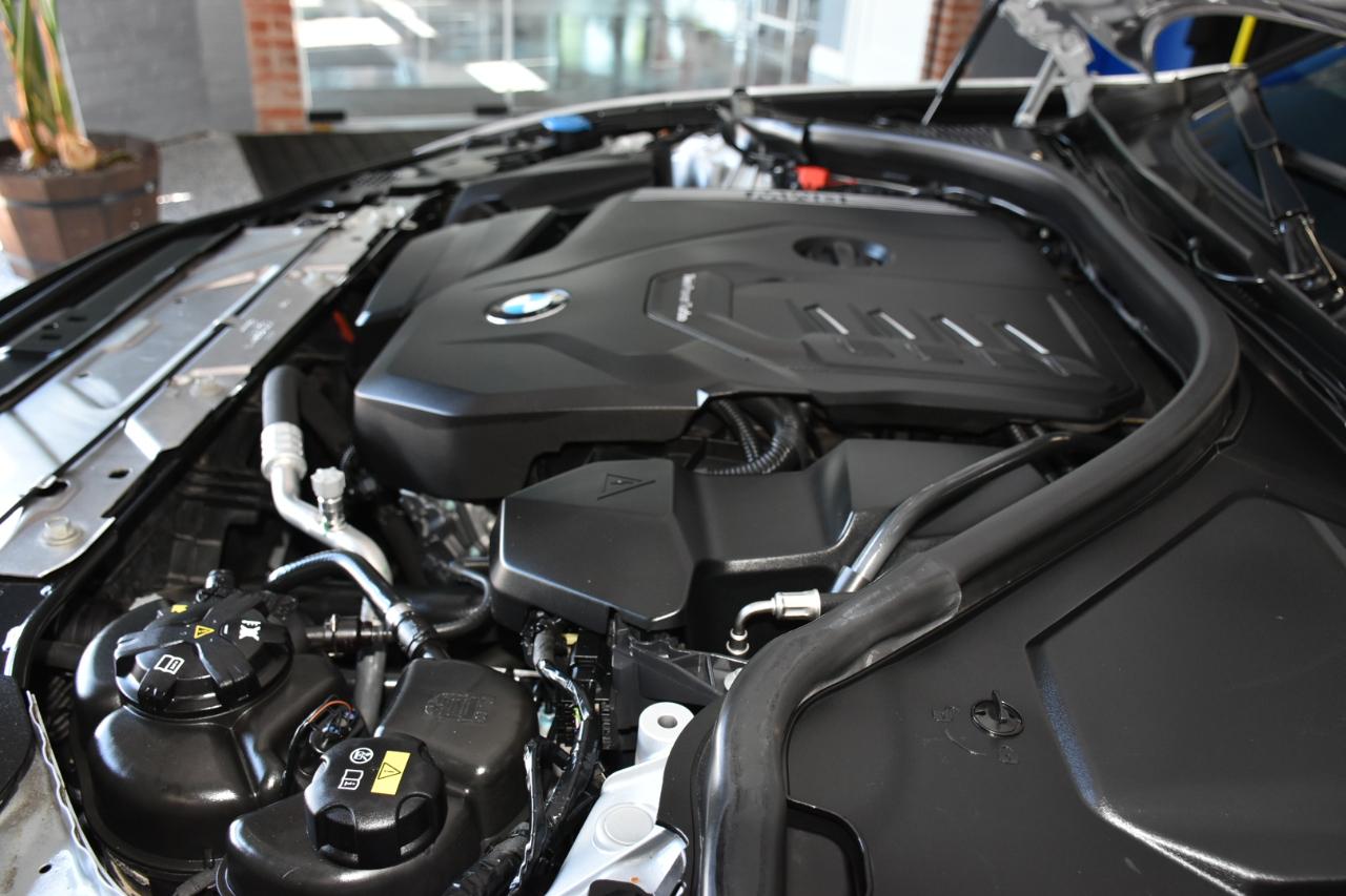 BMW 3-Series 330i xDrive SULEV Sedan 2019